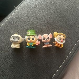4 disney doorables